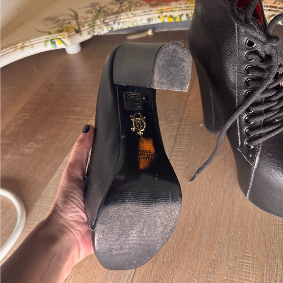 Kat Von D Black Lace-Up Platform Boots - Picture 4 of 7
